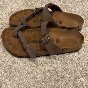 Birkenstock Mayari in mocha